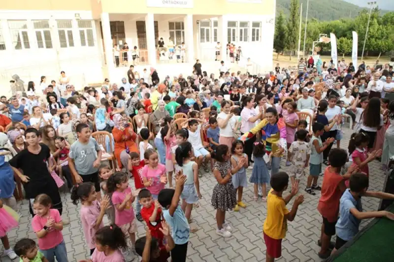 Payas’lı çocuklar HBB şenliğinde Gönüllerince Eğlendi