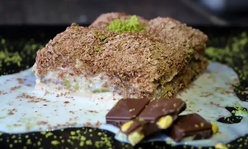 Yaz Sıcaklarına En Tatlı Mola: Öztoprak Soğuk Baklavası