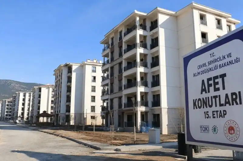 Atatürk Caddesi'nde Teslim Gecikmesi Tepki Çekiyor