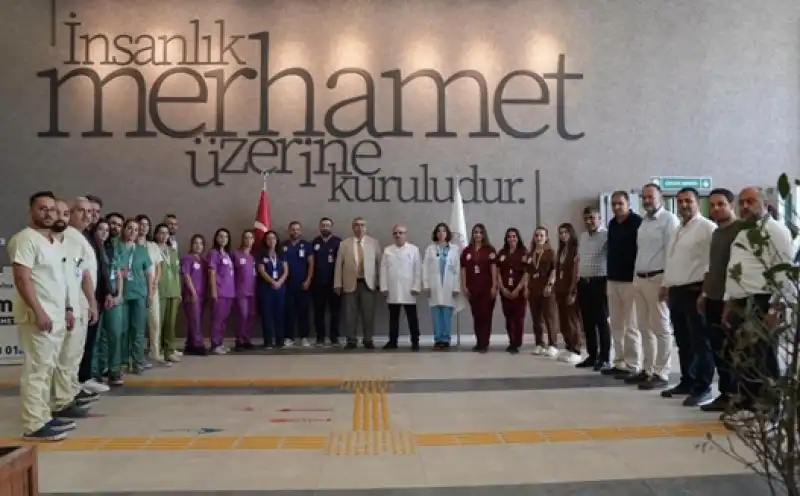 Hatay’da Sağlık Camiası Yeni Kıyafetleriyle Sahada!