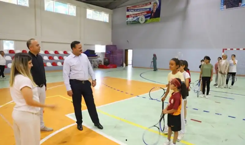 Kaymakam Efecan Şahin'den Gençlik Ve Spor İlçe Müdürlüğü'ne Ziyaret