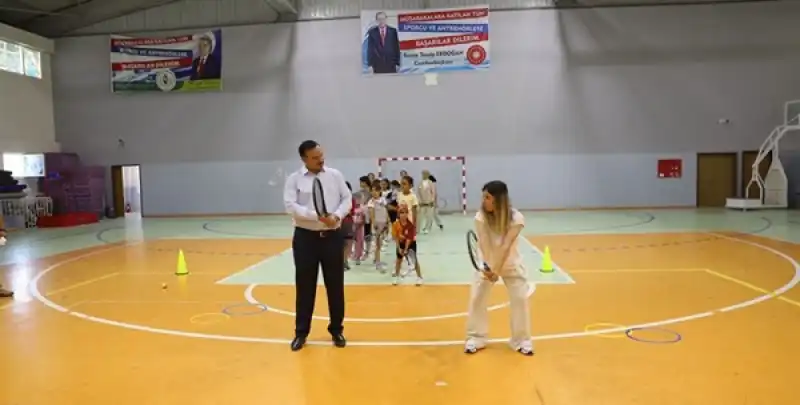 Kaymakam Efecan Şahin'den Gençlik Ve Spor İlçe Müdürlüğü'ne Ziyaret