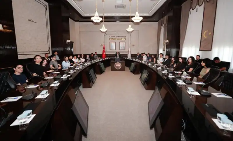 Vali Mustafa Masatlı Başarılı öğrencileri Kabul Etti