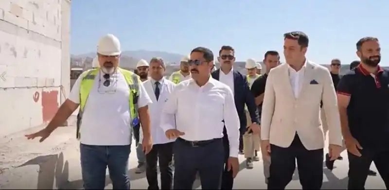 Hatay Valisi’nden İskenderun’da Üçlü Yatırım Mesaisi