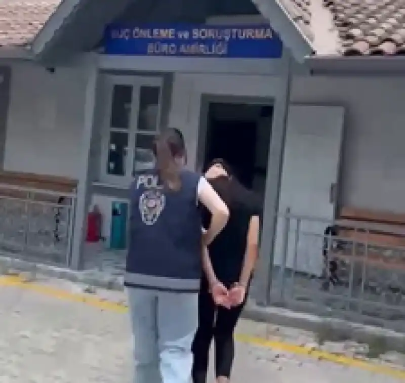 Antakya'da 12 Yıl Hapis Cezası Bulunan Dolandırıcılık Hükümlüsü Yakalandı