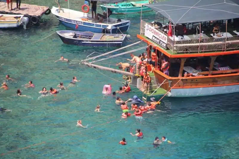 Karamağara Koyu Doğu Akdeniz’in Yeni Turizm Merkezi Oluyor
