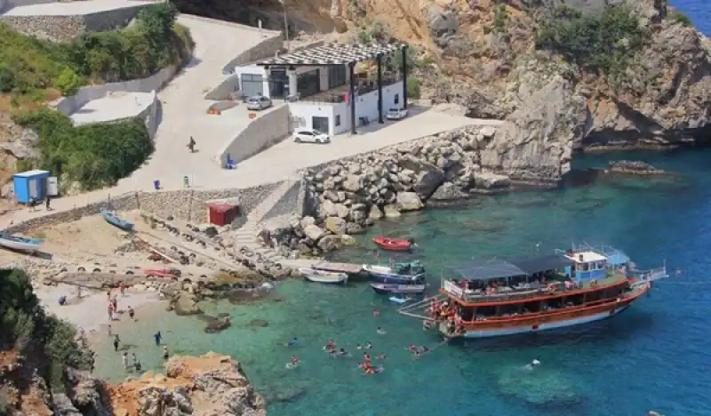 Karamağara Koyu Doğu Akdeniz’in Yeni Turizm Merkezi Oluyor