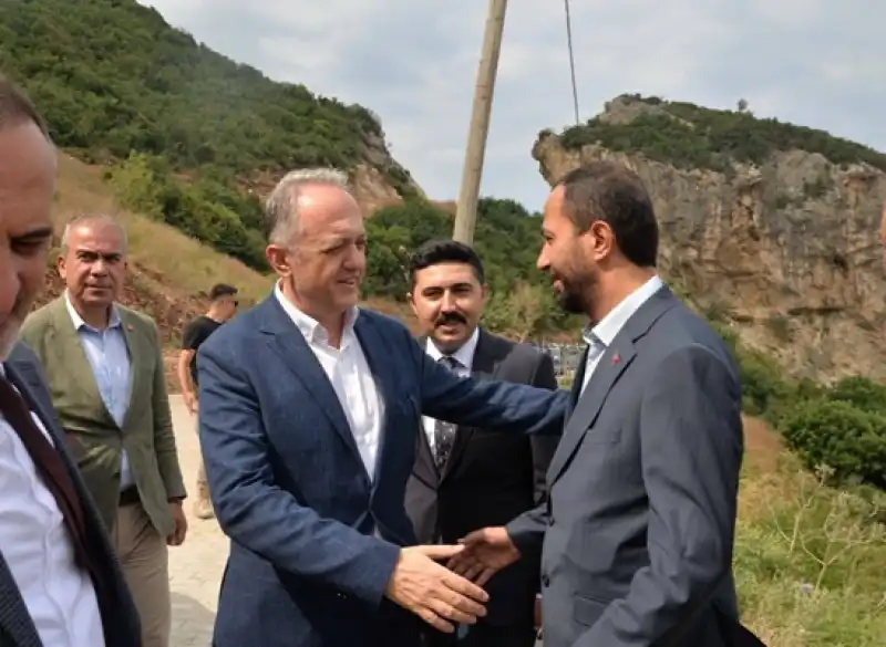 Bakan Yardımcısı Yazgı, Kara Mağara'da İncelemelerde Bulundu