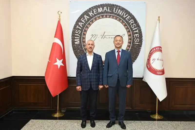 Kırgızistan'ın Ankara Büyükelçisi Ruslan Kazakbaev, Rektör Prof. Dr. Veysel Eren'i Ziyaret Etti.