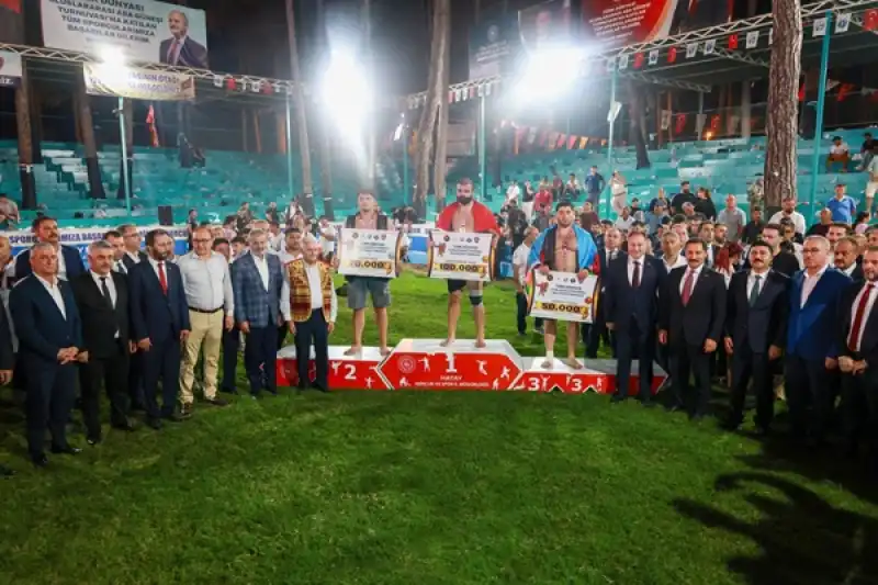 Festivalde Güreş Heyecanı Nefesleri Kesti