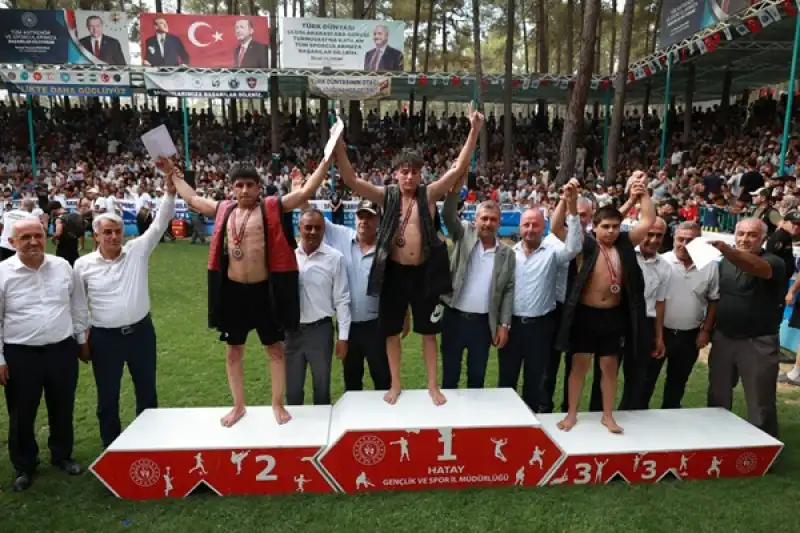 Festivalde Güreş Heyecanı Nefesleri Kesti