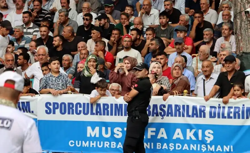 Yayladağı Aba Güreş’ine Kadın İlgisi Gururlandırdı