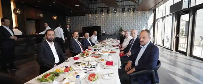Binali Yıldırım, Yayladağı’ndan Uğurlandı 