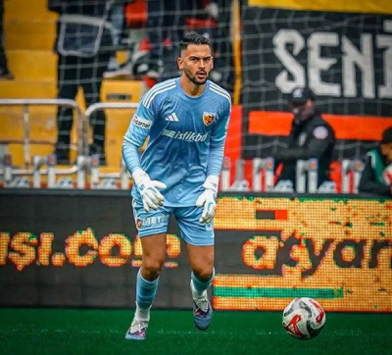 Altınözü’den Premier Lig’e: Deniz Eren Dönmezer Hull City Yolunda