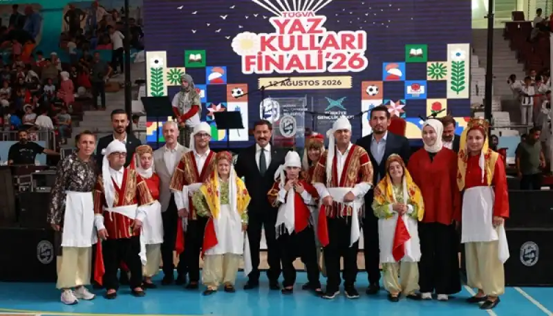 Yaz Okulları Finalinde Binlerce Genç Buluştu