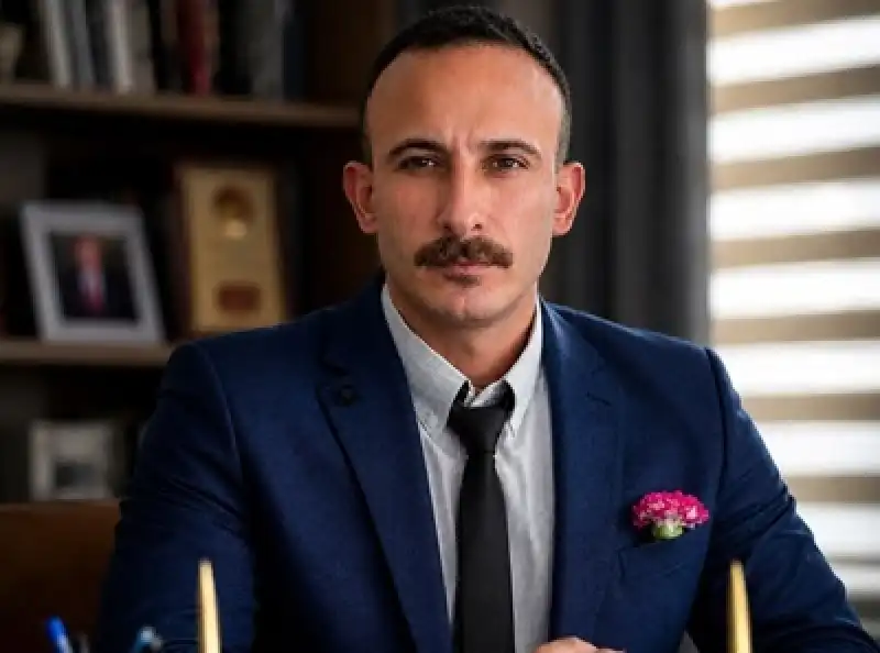Delilik Mührü: Çağın En Büyük Laneti Mi, Kurtuluşu Mu?
