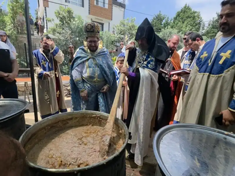 Meryem Ana Kilisesi’nde Bayram Coşkusu: Birlik Ve Beraberlik Mesajı Verildi