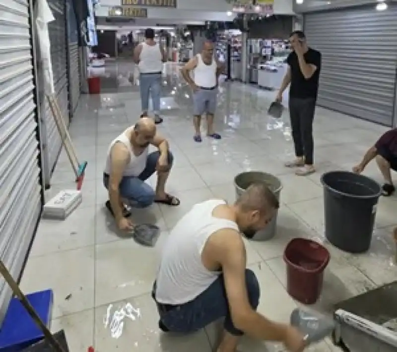 Antakya’da Yeraltı Çarşısı’nı Su Bastı!