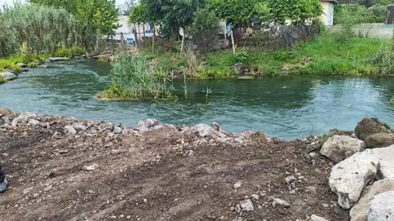 Erzin Burnaz Plajı’nda Tatlı Su Kaynağı İçin Dolgu İddiası