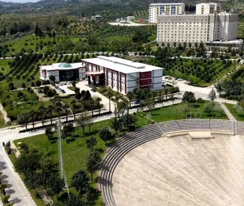 MKÜ Ailesine Katılan Öğrencilere Rektör Eren’den “Hoş Geldiniz” Mesajı