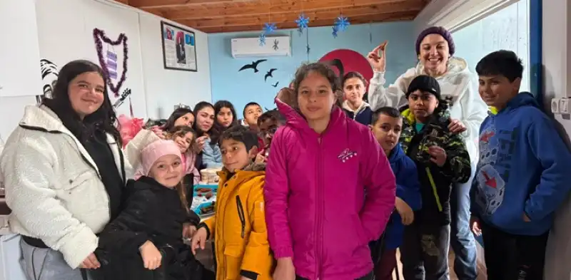 Ertuğrul; ”Eğitim Sözde Ücretsiz: Servisi, Çantası, Beslenmesi Cep Yakıyor”