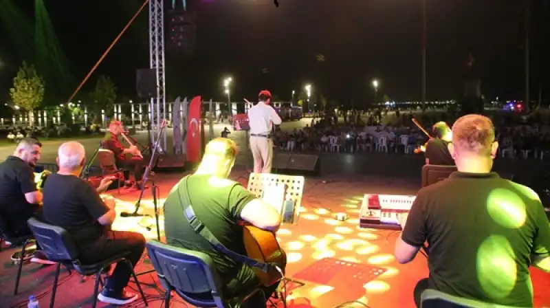 HBB Orkestrası, İskenderun’da Sahne Aldı