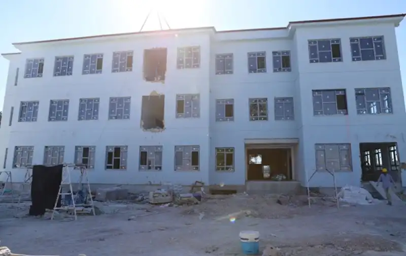 Karbeyaz’da Hayırseverler 16 Derslikli Okul Yaptırıyor