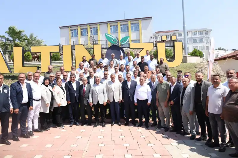 Başkan Öntürk Altınözü’ne Yapılan Hizmetleri Muhtarlara Anlattı
