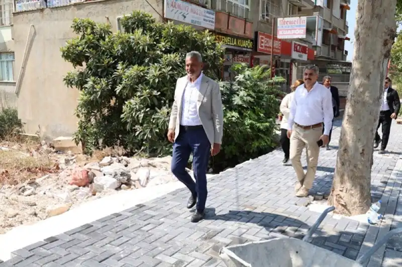 Öntürk, Harbiye’nin Prestij Caddesinde Esnafla Buluştu