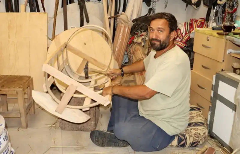Mustafa Usta, Tahta Beşik Geleneğini Geleceğe Taşıyor