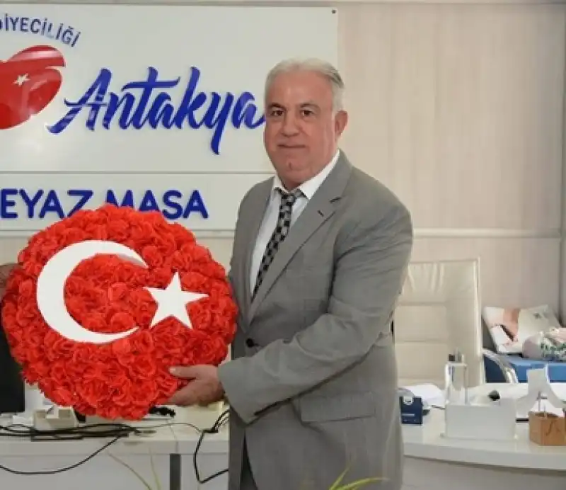Rafet Yavrum’dan 30 Ağustos Mesajı: “Zafer, Zor Zamanda Birbirine Omuz Vermektir”