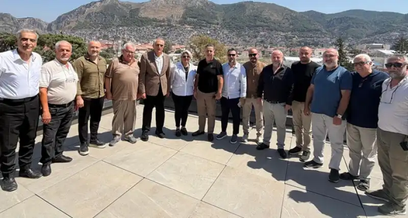 Hatay Beşiktaşlılar Derneği’nden HATSO Başkanı Hikmet Çinçin’e Ziyaret