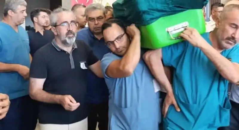 Defne Devlet Hastanesi Hekimlerinden Dr. Okan Derin Hayatını Kaybetti