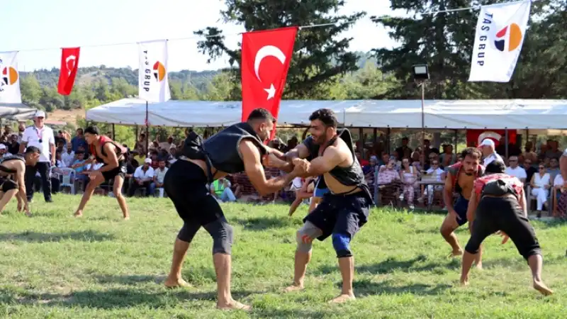 İkinci Kuruyer Mahallesi Geleneksel Aba Güreşi Festivali Gerçekleşti