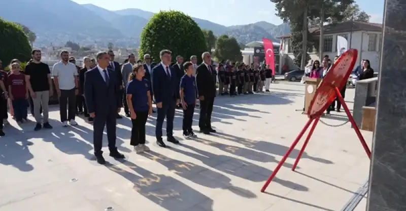 Hatay’da 2026-2027 Eğitim Yılı Çelenk Töreniyle Başladı