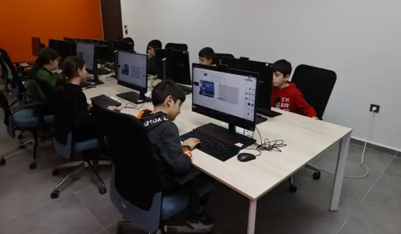 HBB Bilim Merkezi Yeni öğrencilerini Bekliyor