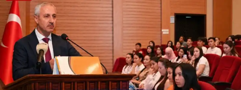 HMKÜ’de Kazakistanlı Öğrenciler İçin Oryantasyon Programı