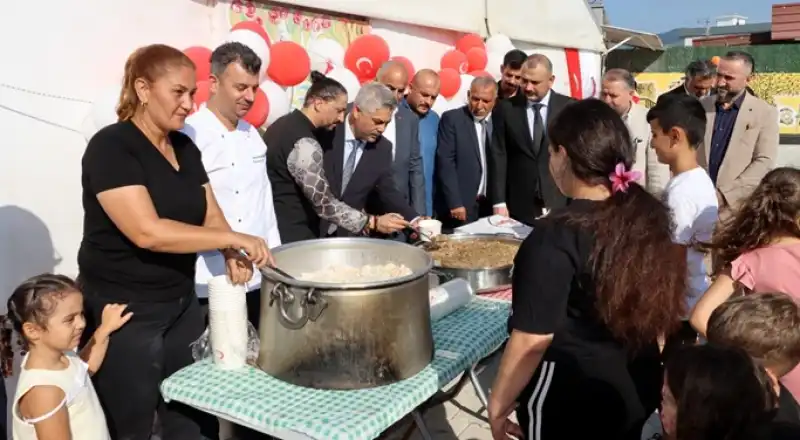 Çilem Ablaları Öksüz Ve Yetim Çocukların Yüzünü Güldürdü
