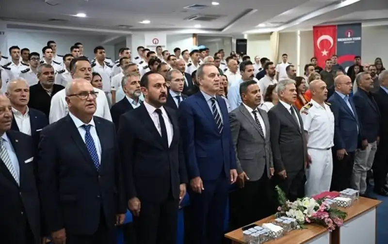 İSTE’ye Köprü üstü, Makine Dairesi Ve GMDSS Simülatörü