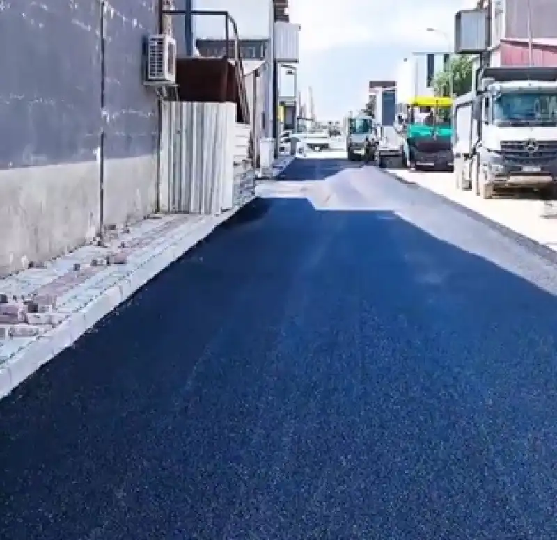 Yeni Sanayi Sitesi Asfalt çalışmaları 