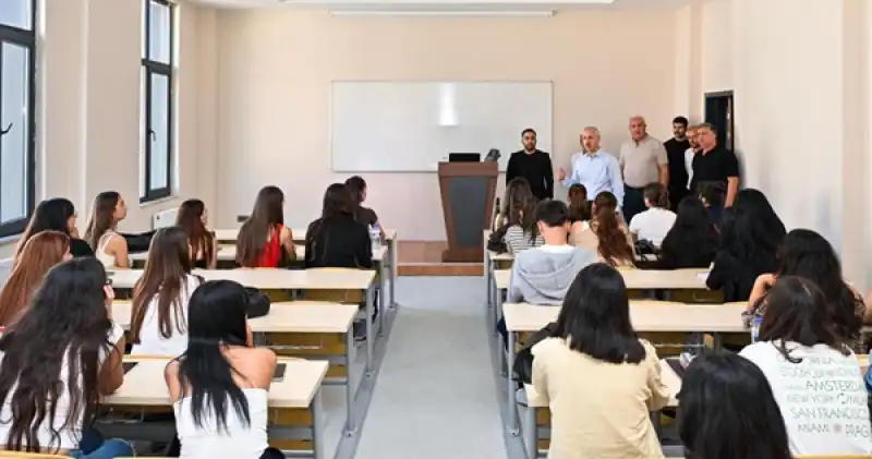 Rektör Prof. Dr. Veysel Eren, Yayladağı SBM Yüksekokulunda İncelemelerde Bulundu