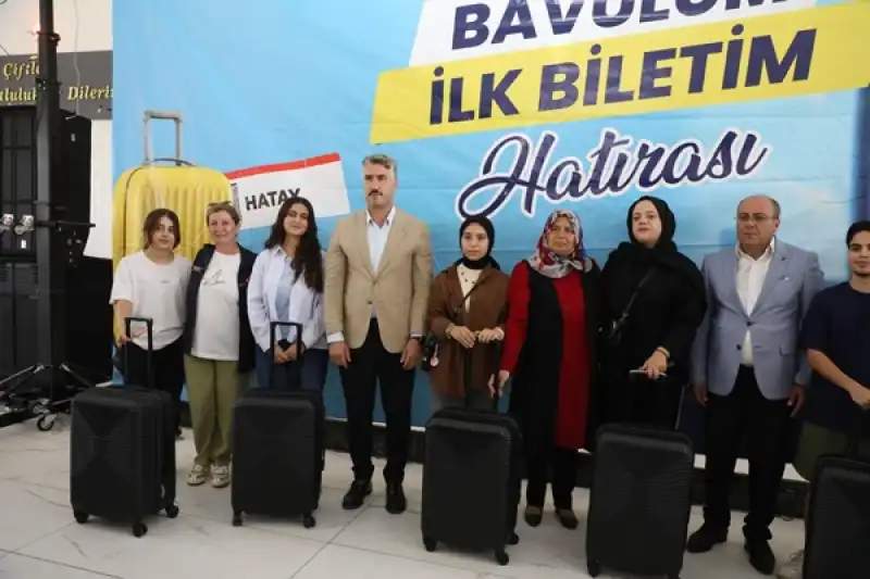 HBB 15 Ilçede üniversiteli Gençlere Bavul Dağıttı