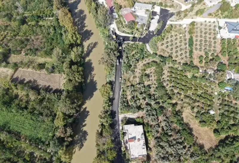 HBB’den Defne’de 8 Mahalleyi Kapsayan Yol çalışması