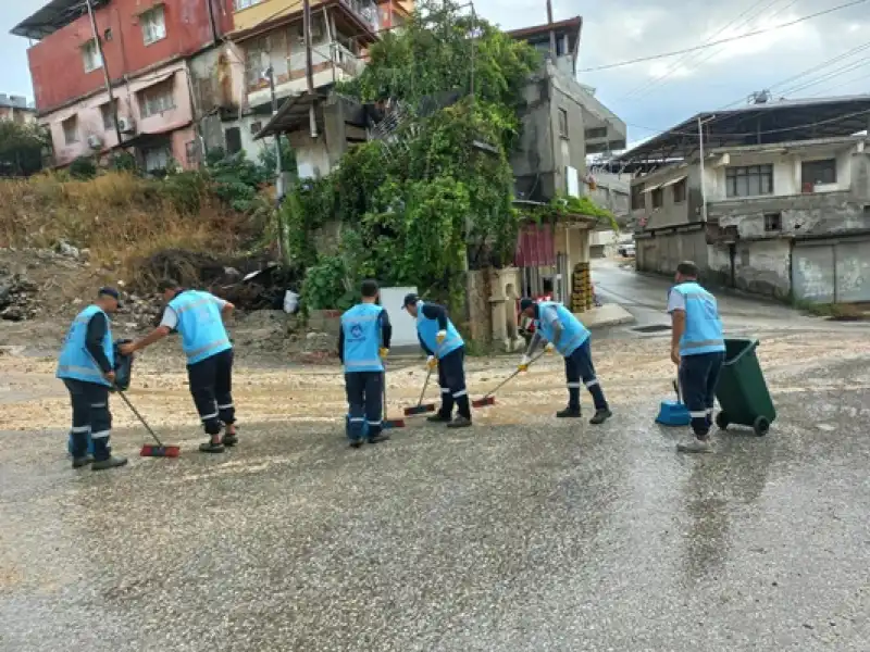 Şiddetli Yağış Sonrası Ekipler Sahada