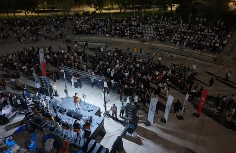 Öğrenciler Yaza HBB Korosuyla Veda Etti