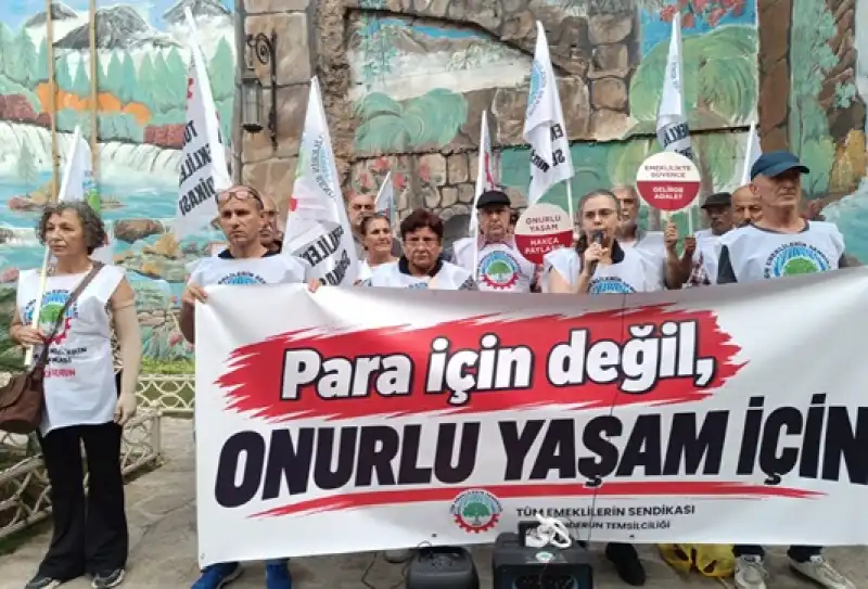 Bu Yalnızca Bir Intihar Değil, Siyasi Bir Cinayettir!