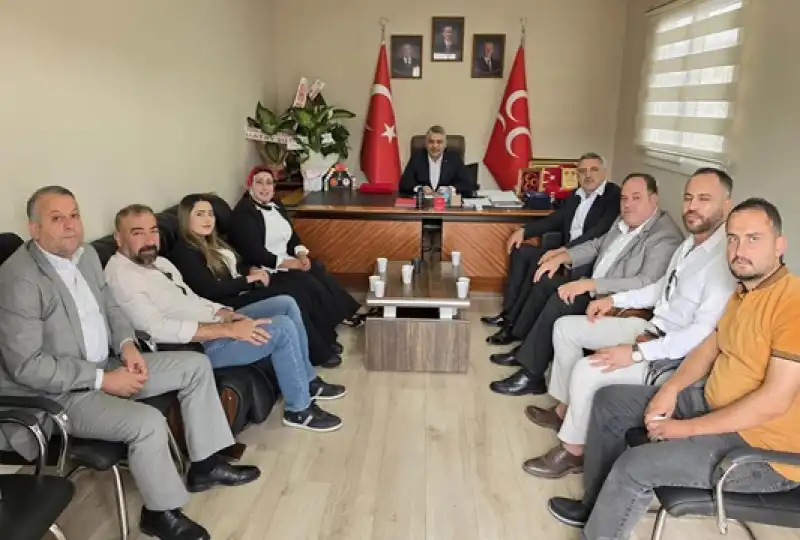 İstanbul Kardeşlik (3) Çarşı Yönetiminden Başkan Taşçı’ya Hayırlı Olsun Ziyareti