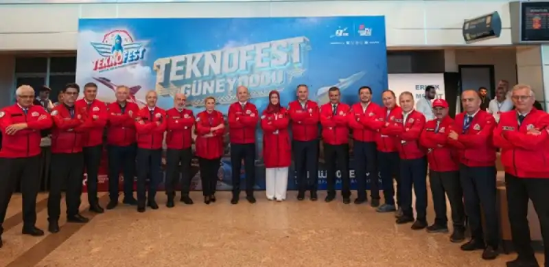 Rektör Prof. Dr. Veysel Eren, HMKÜ TEKNOFEST Topluluğuyla Şanlıurfa’da