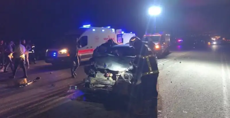 Kırıkhan-Reyhanlı Yolunda Feci Kaza: 3’ü Ağır 5 Yaralı