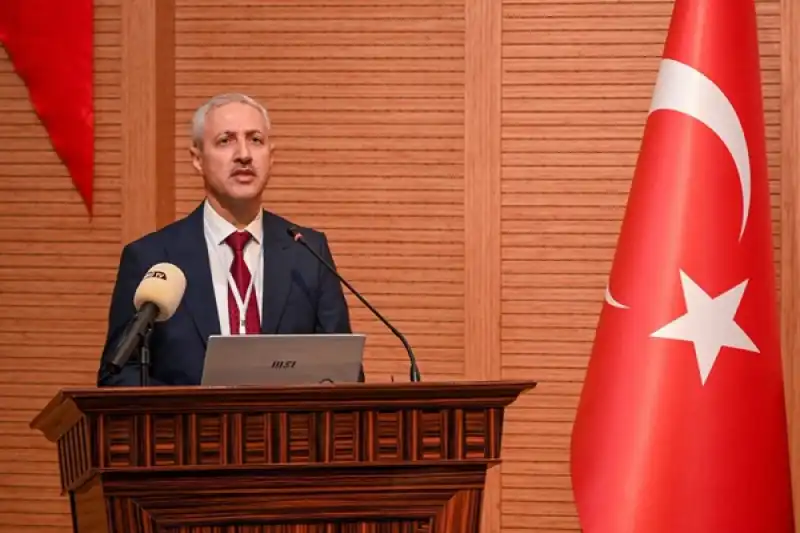 Üniversite Ev Sahipliğinde 